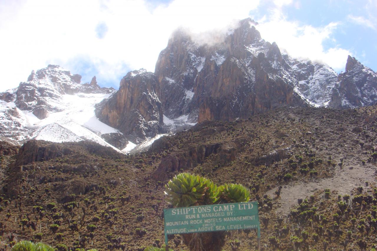 	 climbing Mount Kenya in Kenya, Guided summit climb, trekking routes, yha Kenya travel.